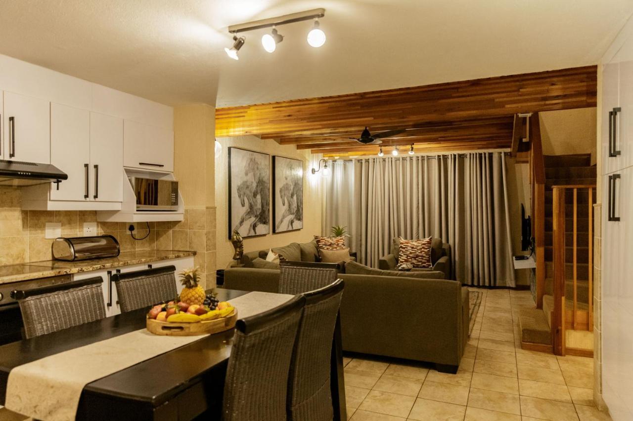 Inyamatane Luxury Lodge Hazyview Buitenkant foto